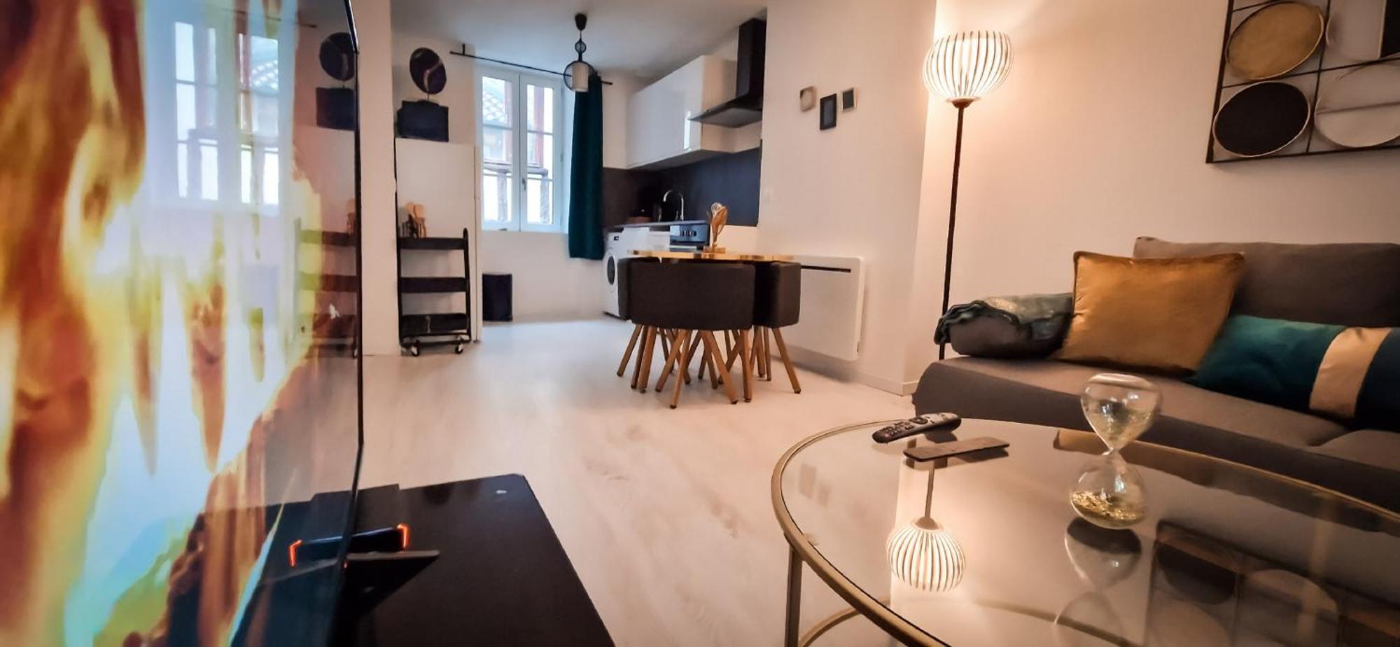 L'Art Deco 3 Etoiles Wifi, Netflix, Disney, Coeur De Bastide Villefranche-de-Rouergue Εξωτερικό φωτογραφία